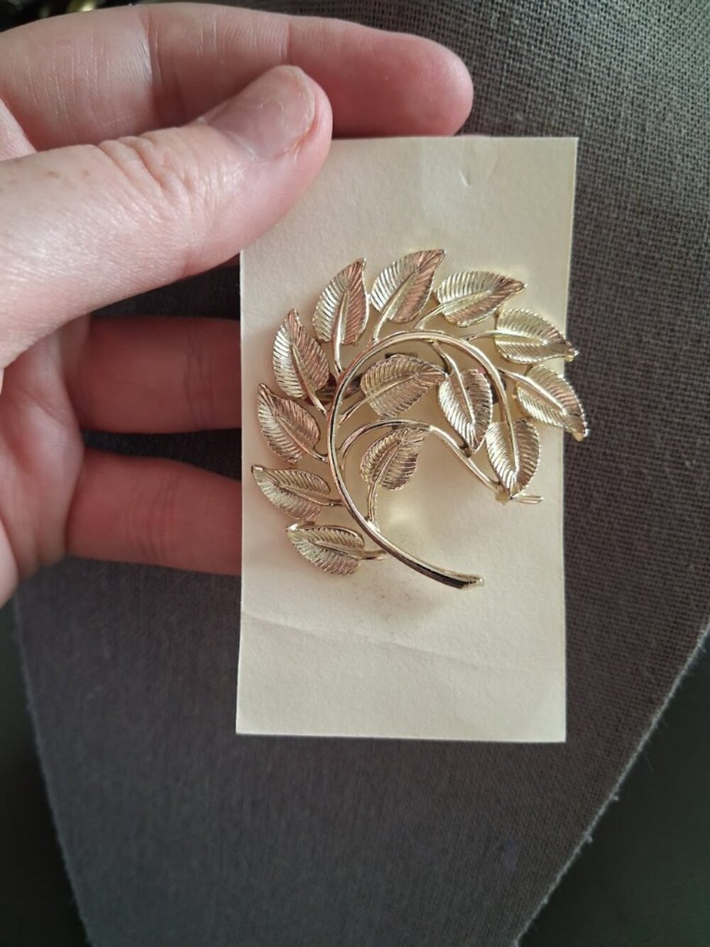 Unique Leaf brooch